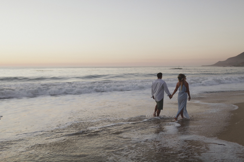 Romantic sunset portraits for a bohemian engagement session in Big Sur by Heather Elizabeth Photography