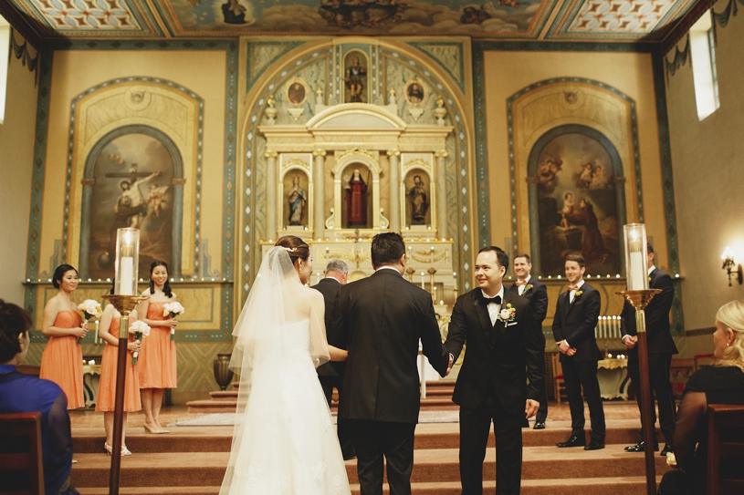wedding ceremony at Mission Santa Clara by Heather Elizabeth Photography